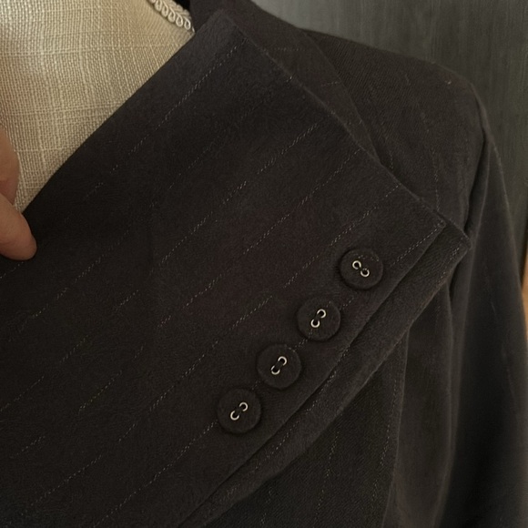 Mono B women’s long blazer size M
Preloved color dark navy blue - Picture 5 of 6